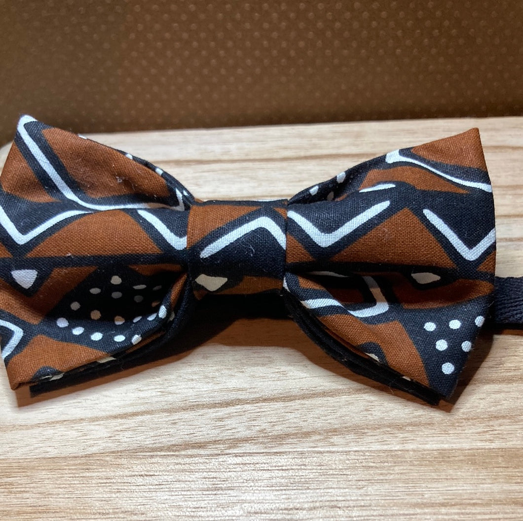 Black, brown and white mudcloth cotton print bow tie