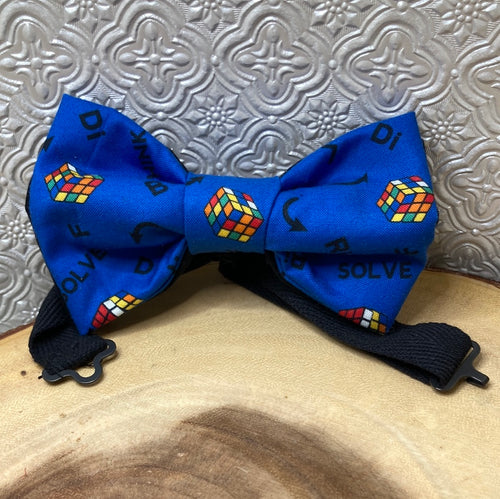 Geometric colorful puzzle cube bow tie pre-tied with adjustable neck strap