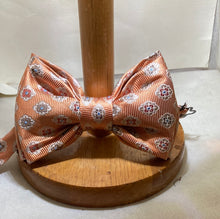 Load image into Gallery viewer, Peach and cream patterned repurposed silk bow tie