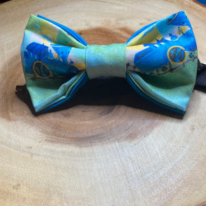 The "little engine that could" cotton themed pre-tied bow tie with up to 16' inch cotton twill black strap